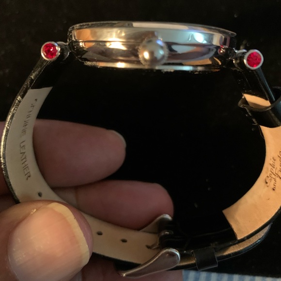 Watch - Picture 3 of 5